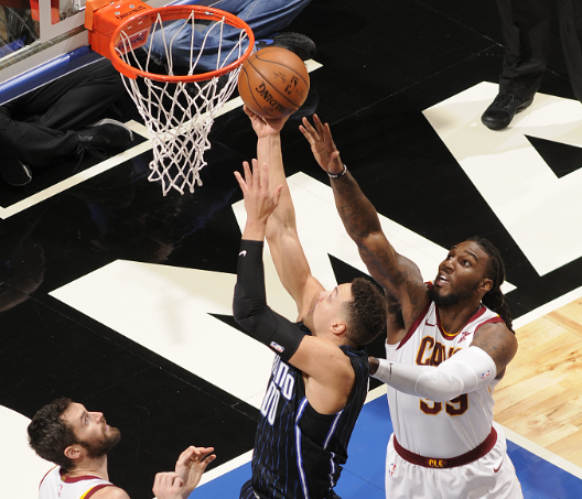 九游官方平台-关于赛后社区盾传出新动向，上海久事临场应变，管理层表态：球迷炸锅，数据趋势出现新变化的信息